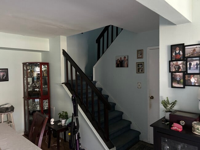 Building Photo - 236 Springmeadow Dr