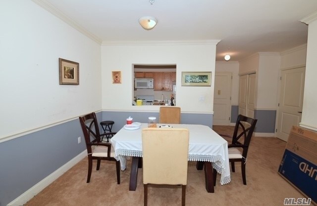 Foto del edificio - 130 Post Ave