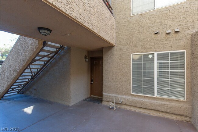 Foto del edificio - 2200 S Fort Apache Rd
