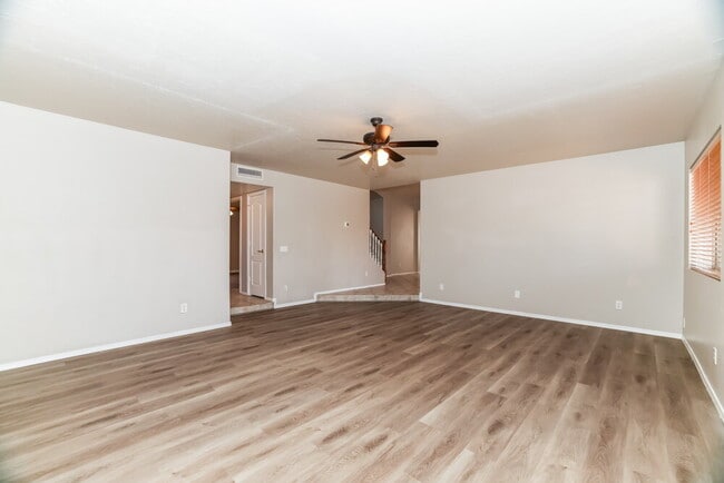 Building Photo - 1662 W Campbell Ave