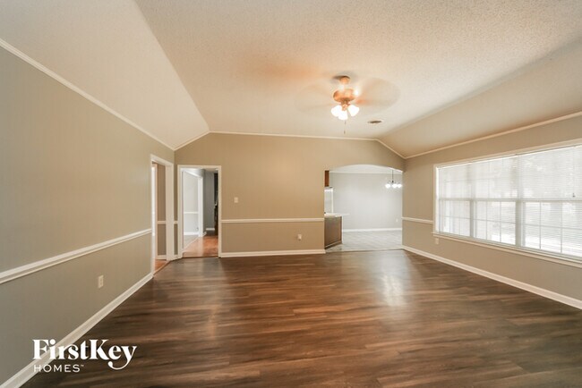 Building Photo - 7209 Heritage Oak Drive