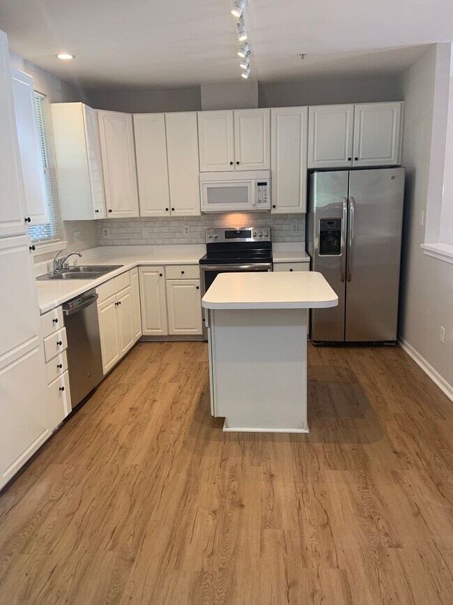 Foto del edificio - Walden Golf Course - Crofton Townhome - Av...
