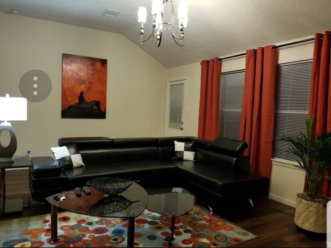 Foto del edificio - 3311 Maris Way