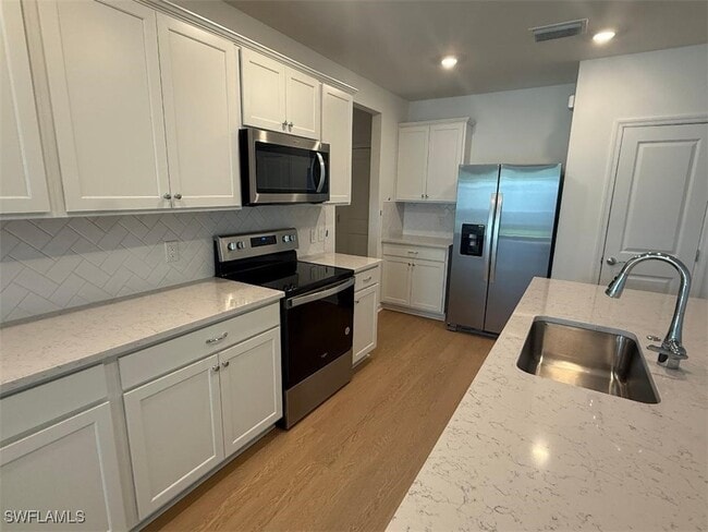 Building Photo - 27857 Solis Grande Dr