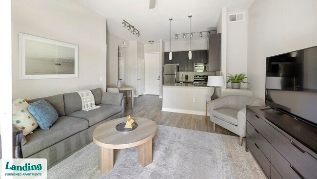 Building Photo - 1260 E University Dr