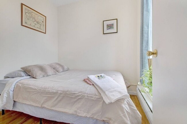 Building Photo - 78 E 1st St