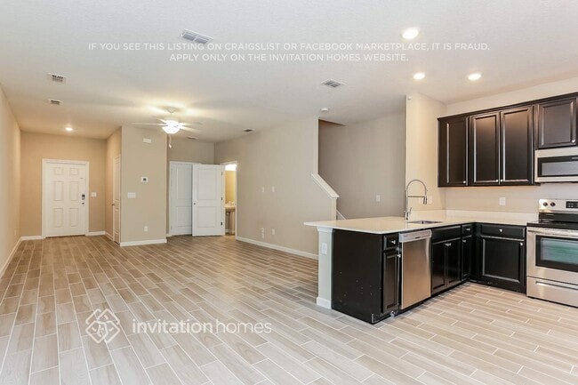 Foto del edificio - 655 Cherry Ridge Dr