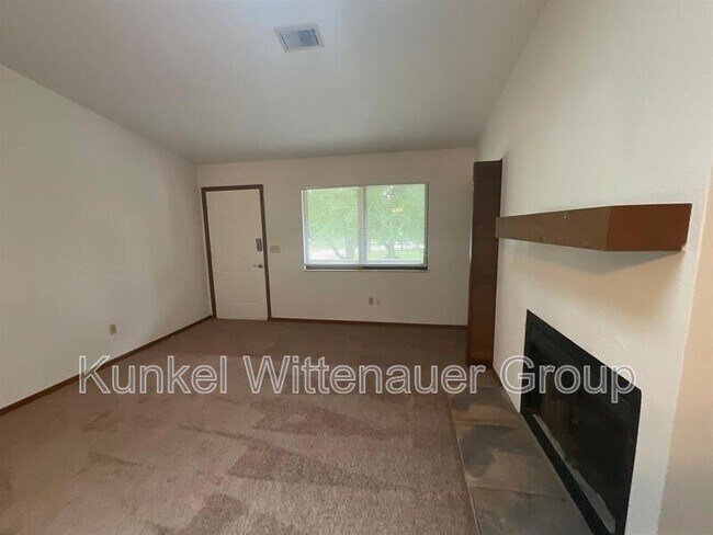 Foto del edificio - 57 Pepperwood Ct