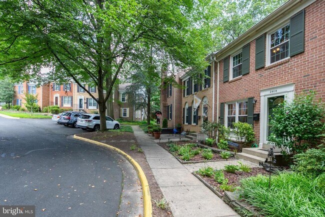Building Photo - 2404 Albot Rd