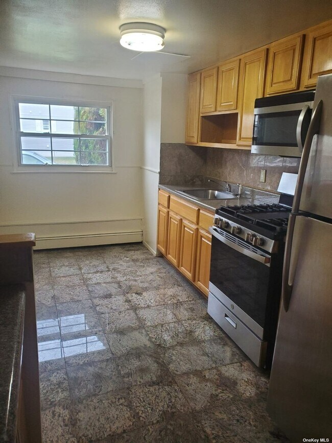 Foto del edificio - 1385 Sweetman Ave