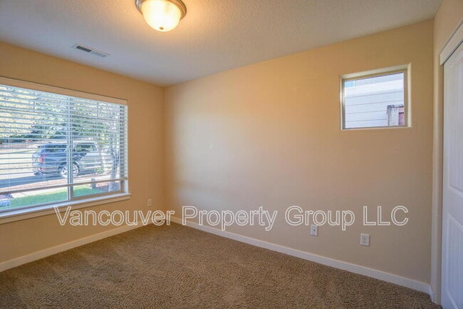 Foto del edificio - 5008 NE 28th Ave