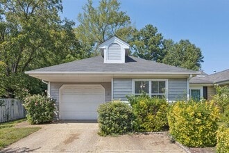 Building Photo - 1003 Plum Ct