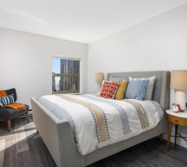 Building Photo - 838 N State St