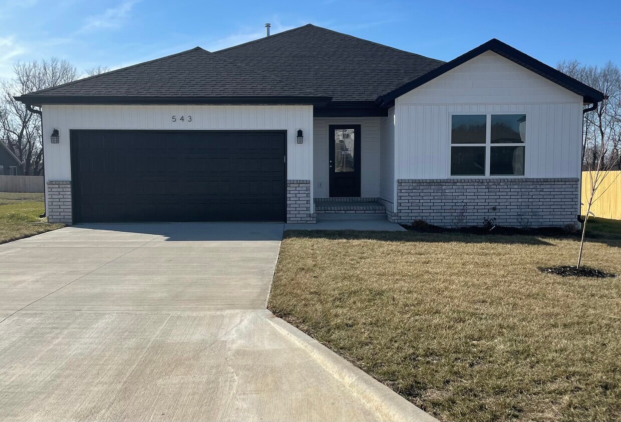 543 S Abigail Ave, Republic, MO 65738 House Rental in Republic, MO