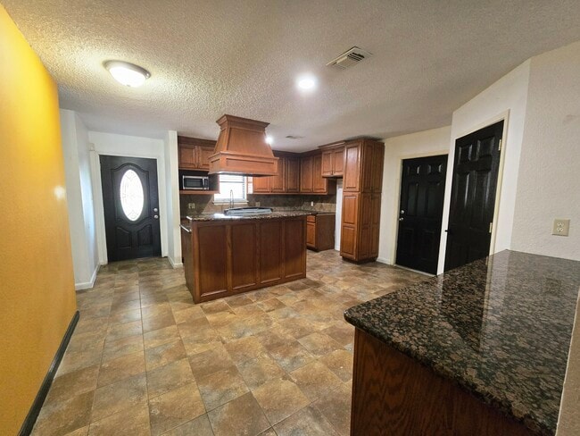 Building Photo - 2215 Gontier Dr
