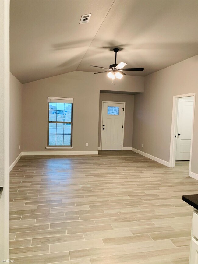 Foto del edificio - 3 br, 2 bath House - 525 Northwest 59th Av...