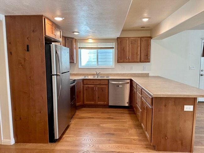 Building Photo - 12971 Green Clover Rd