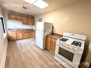 Building Photo - 3045 Bergman St