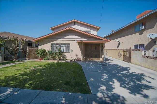 Building Photo - 137 S 5th St