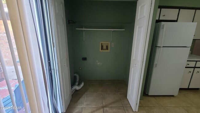 Building Photo - 140 Laughing Gull Ct