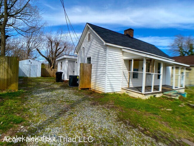 Building Photo - 2 br, 1 bath House - 316 Tate St