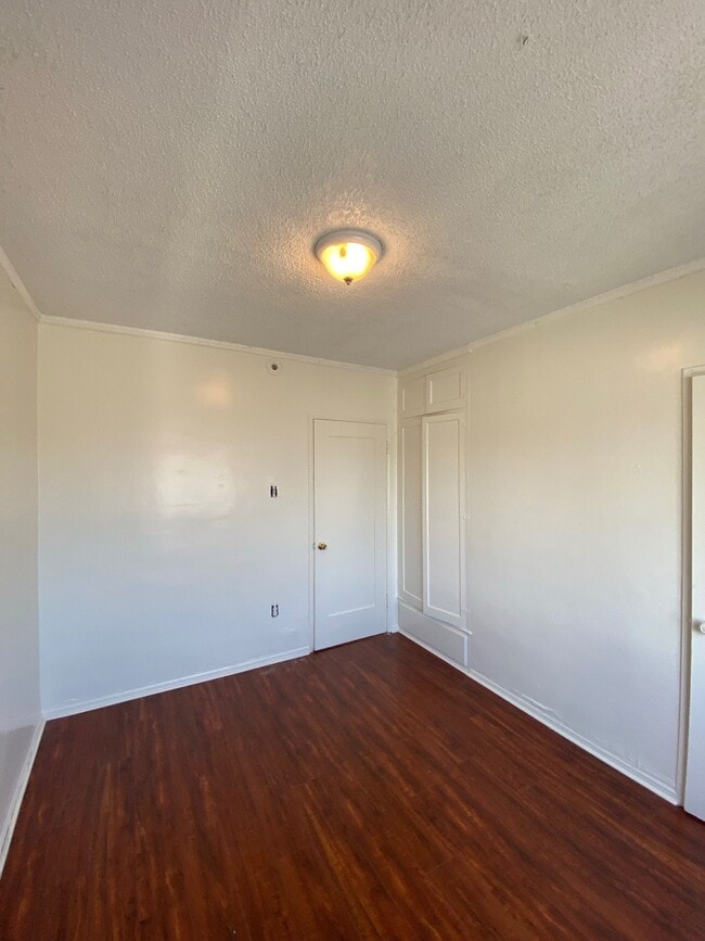 Building Photo - 6368 Arbutus Ave