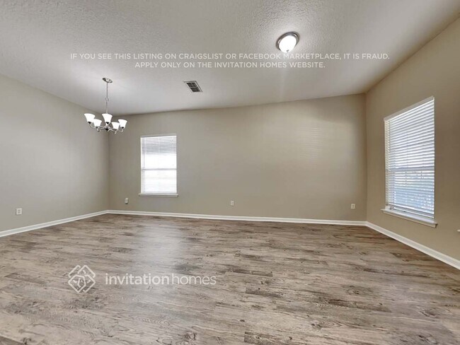 Building Photo - 3813 Westridge Dr