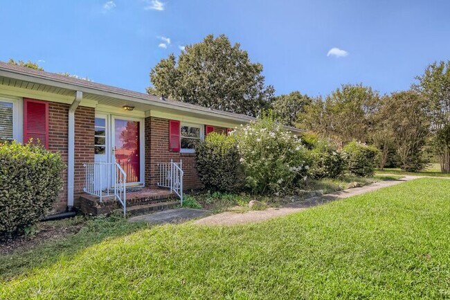 Building Photo - 455 Kimmswick Rd