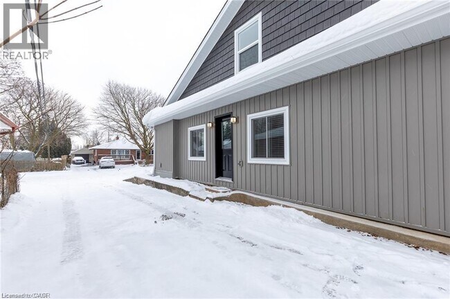 Photo du bâtiment - 34 Close Ave