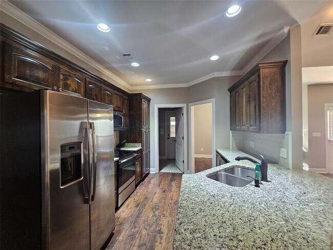 Foto del edificio - 1017 Ridge Point Dr