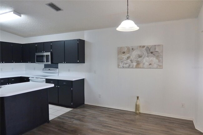 Foto del edificio - 12821 Lower River Blvd