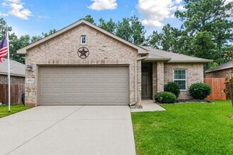 Building Photo - 18682 Legend Oaks Dr