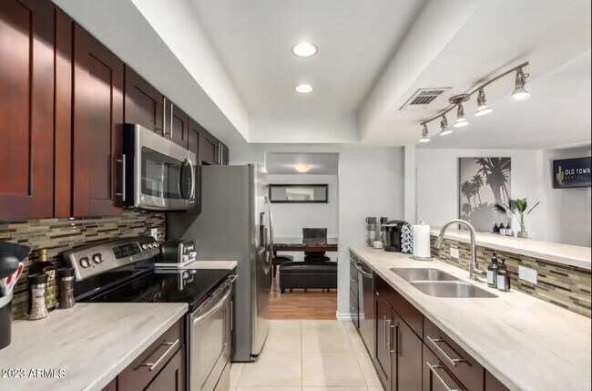 Foto del edificio - 6513 N 85th St