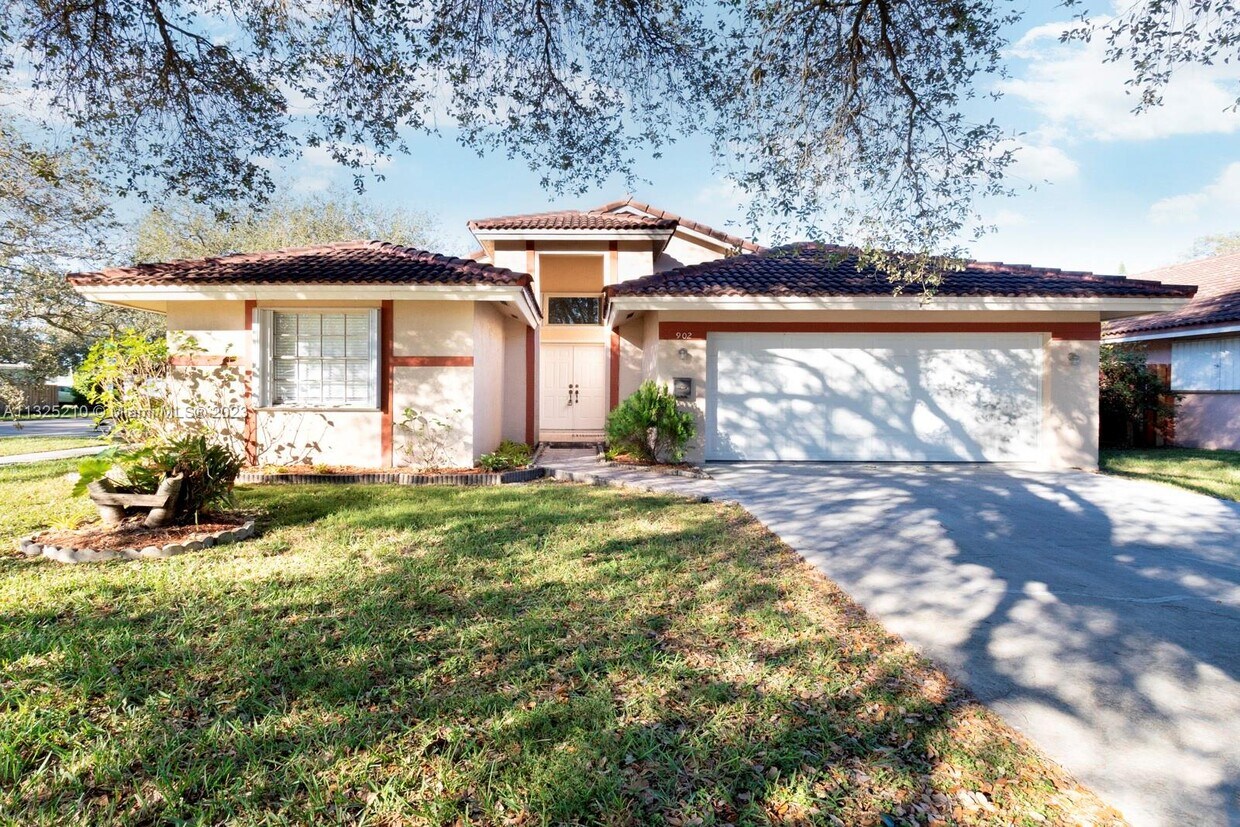Foto principal - 902 N 32nd Ave