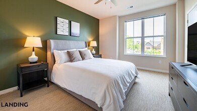 Building Photo - 5340 Periwinkle Hl Ave