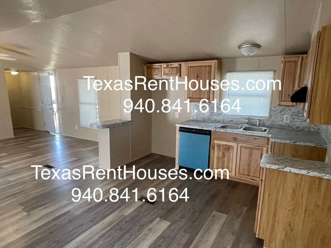 Building Photo - Great Home available now!!!2 bedroom, 2 bath