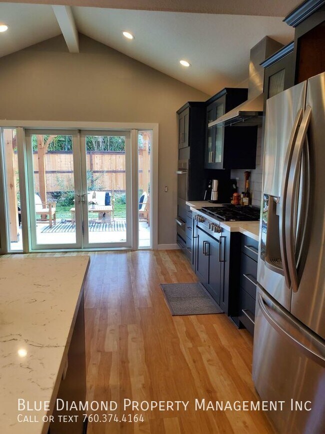 Building Photo - Remodeled 4 BR, 2 BA home in Santa Fe Ridg...
