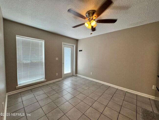 Foto del edificio - 630 2nd St N