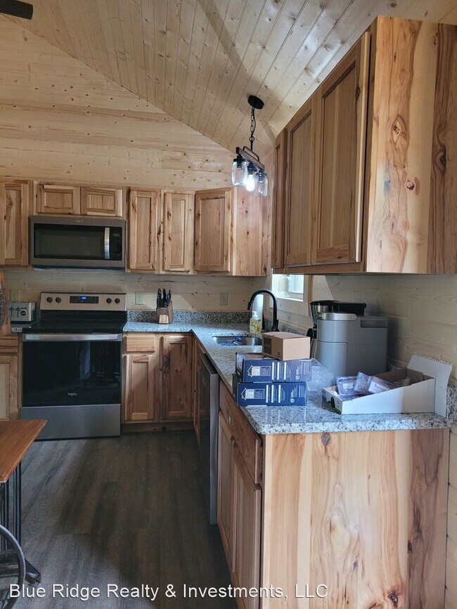 Foto del edificio - 2 br, 2 bath House - 229 Oliver Lane