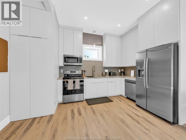 Building Photo - 675 Bedford St