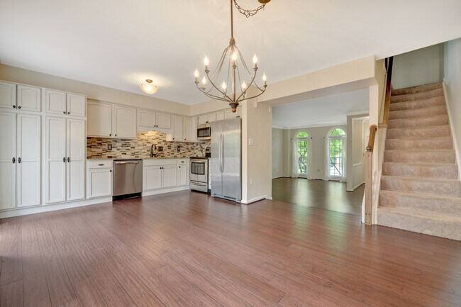Building Photo - 6134 Summer Park Ln