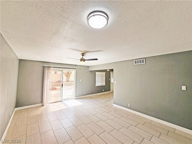 Building Photo - 5409 Mountain View Dr