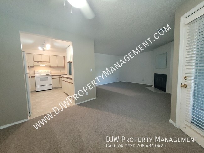 Building Photo - 3695 S Gekeler Ln