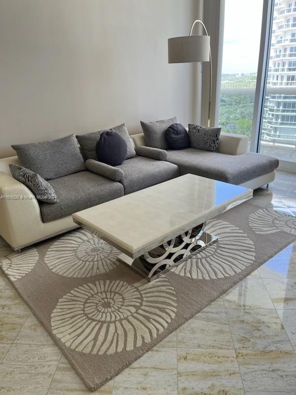 Foto del edificio - 9595 Collins Ave