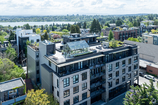 Foto del edificio - Shared Roof Project