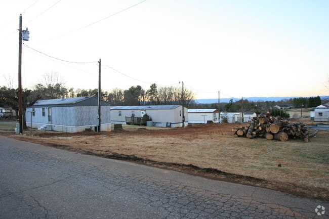 Building Photo - FG Communities Morganton Suburban Valley