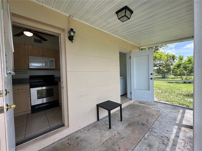 Building Photo - 3340 Normandy Dr