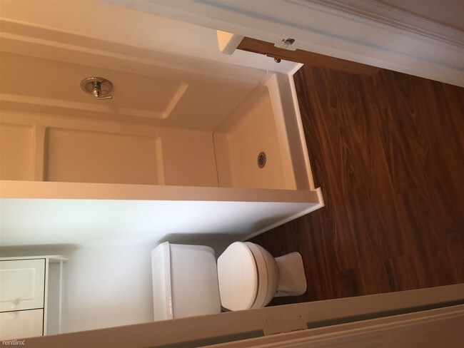 Building Photo - 245A Millbrook Rd