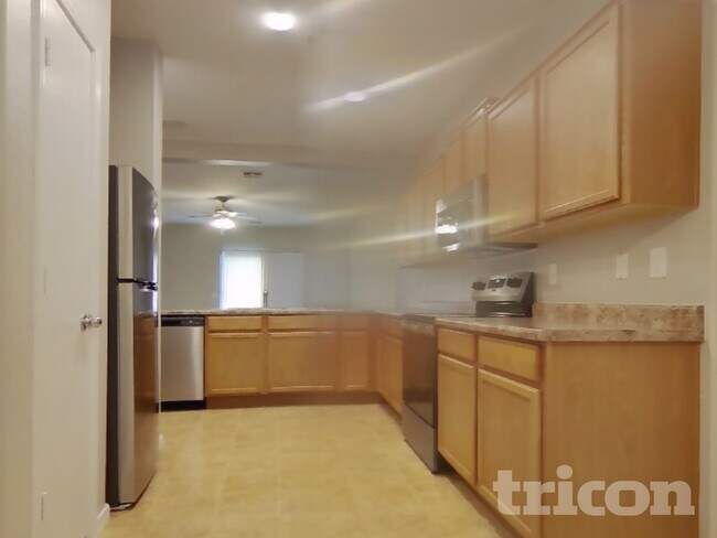 Building Photo - 1689 S 235th Dr