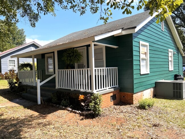 Photo - 106 Lester Ave House